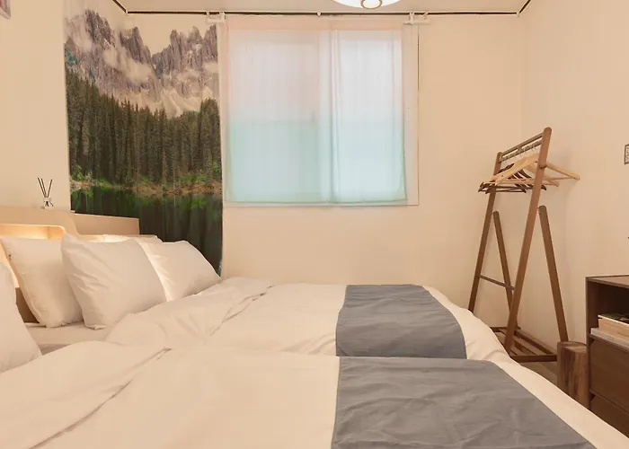 Itaewon Namsan View Stay, Midnight In Itaewon New