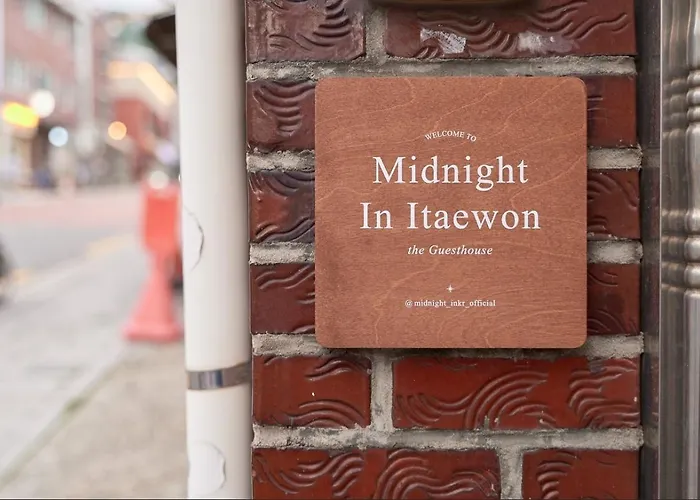 Itaewon Namsan View Stay, Midnight In Itaewon New