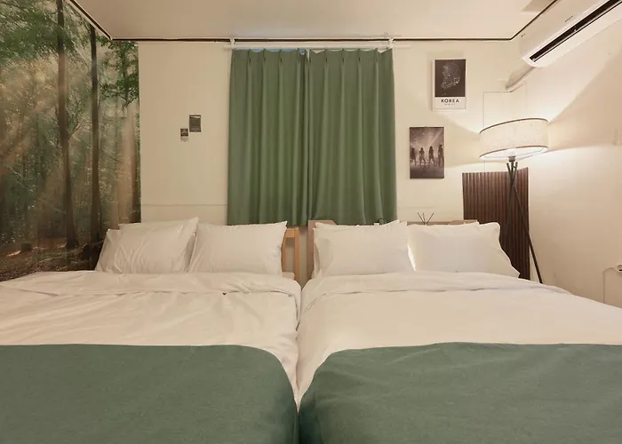Itaewon Namsan View Stay, Midnight In Itaewon New *