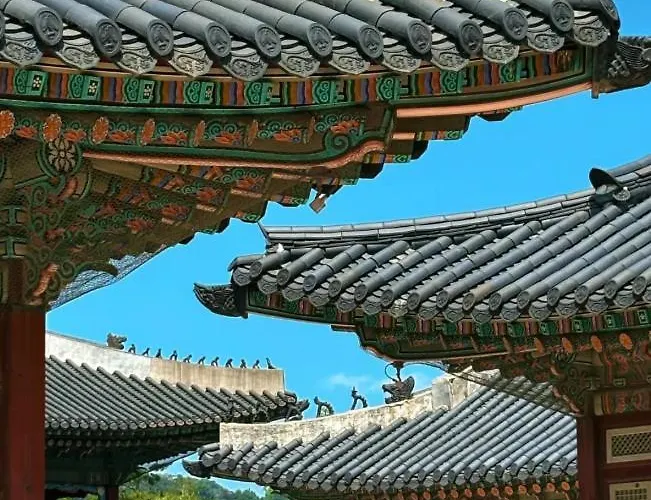 Itaewon Namsan View Stay, Midnight In Itaewon New